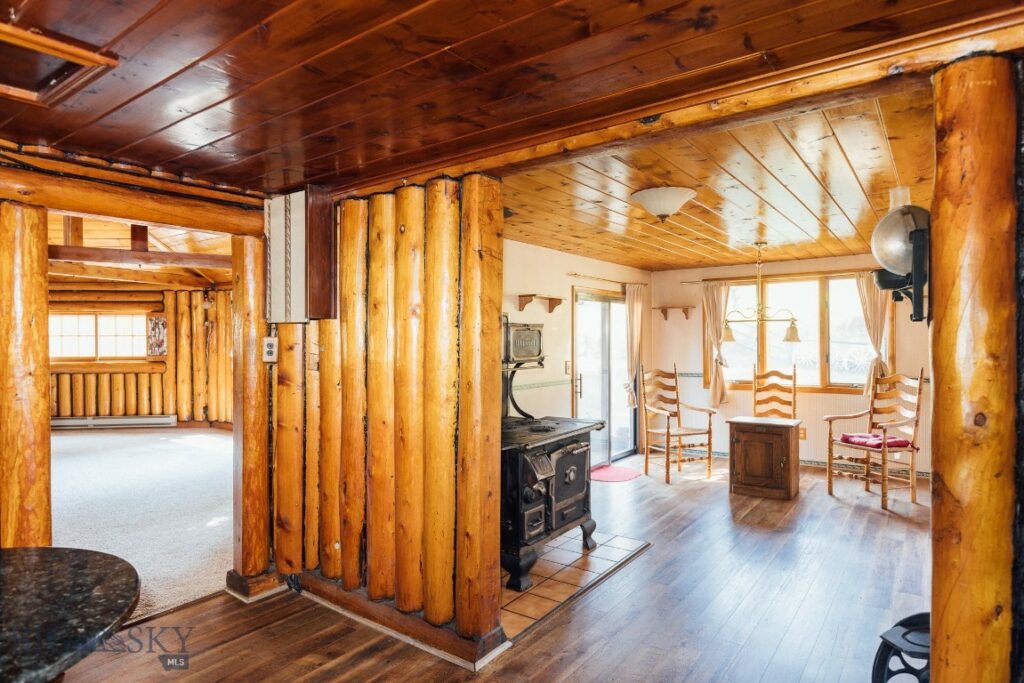 124 Deep Creek Road, Livingston MT 59047