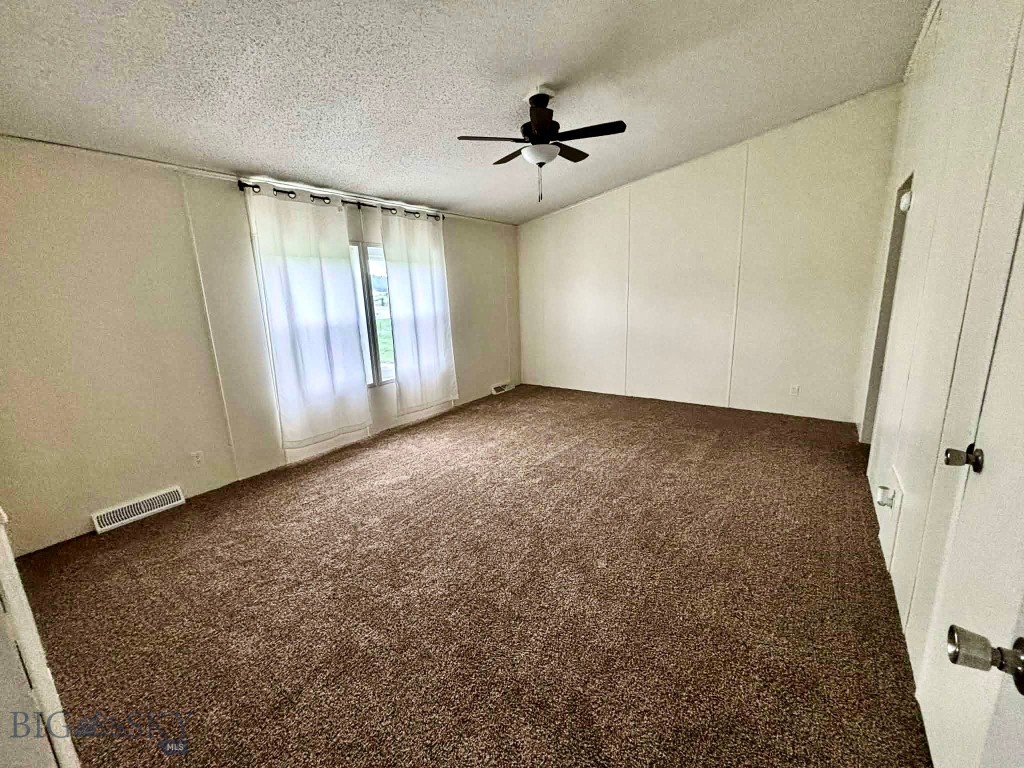 138 Railroad Lane, Lewistown MT 59457