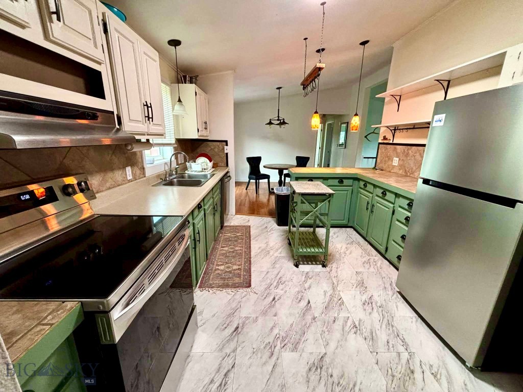 138 Railroad Lane, Lewistown MT 59457