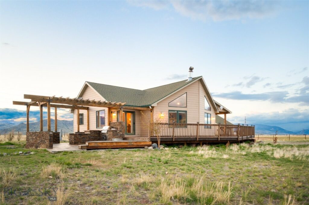 138 Inverness, Livingston MT 59047
