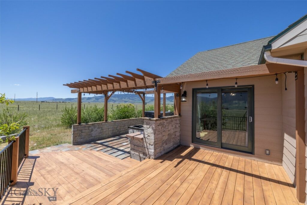 138 Inverness, Livingston MT 59047