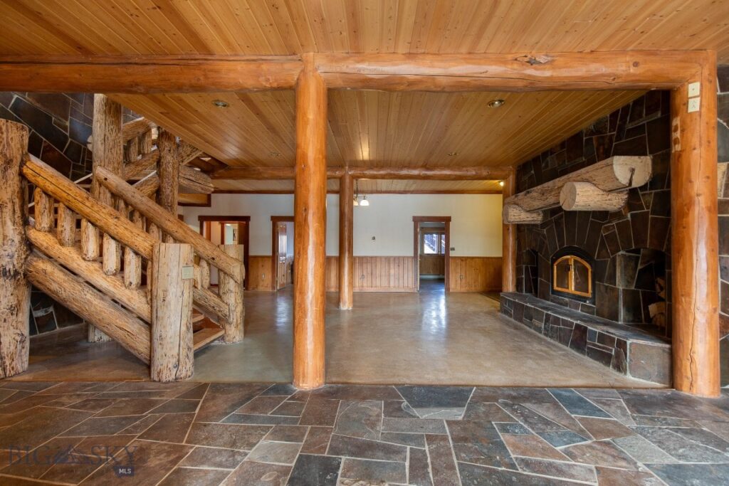 1380 Glacier View Dr, Deer Lodge MT 59722