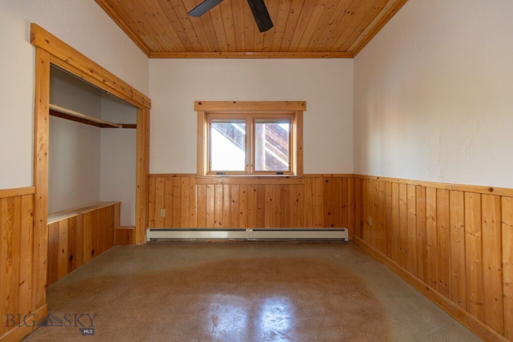 1380 Glacier View Dr, Deer Lodge MT 59722