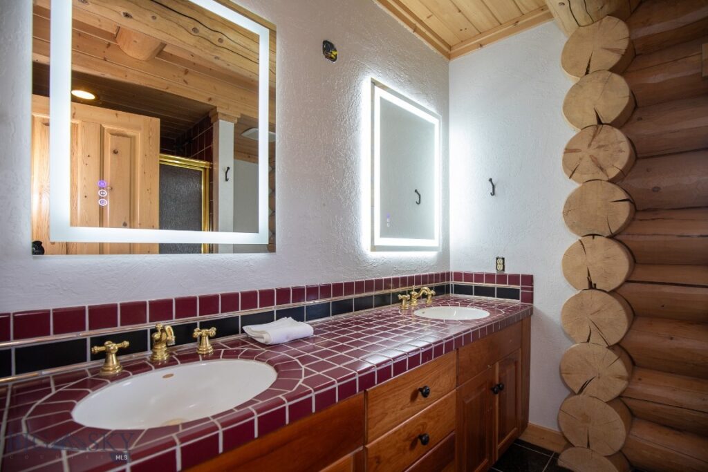 1380 Glacier View Dr, Deer Lodge MT 59722