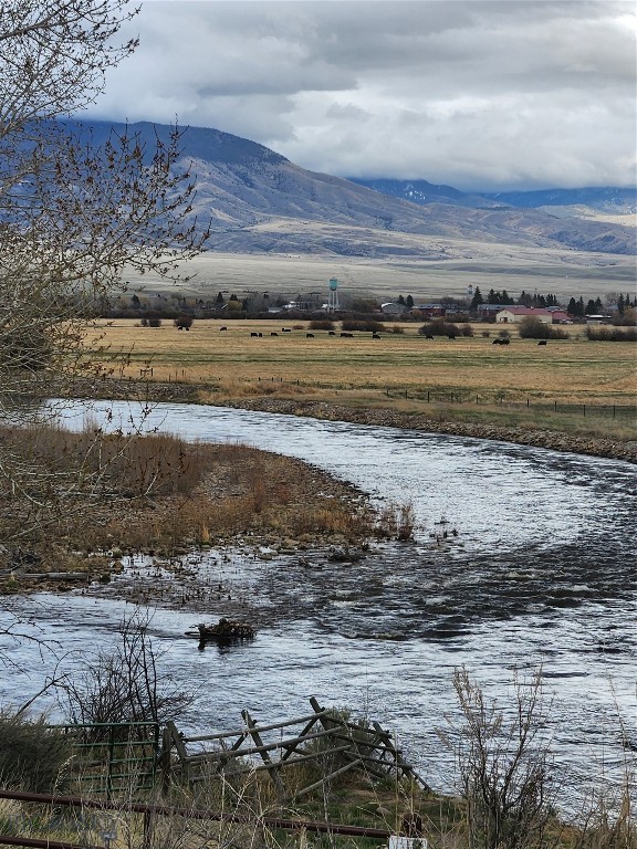 14 Valley View Drive, Twin Bridges MT 59754