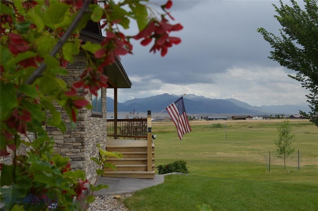 14 Cinnamon Teal Road, Ennis MT 59729