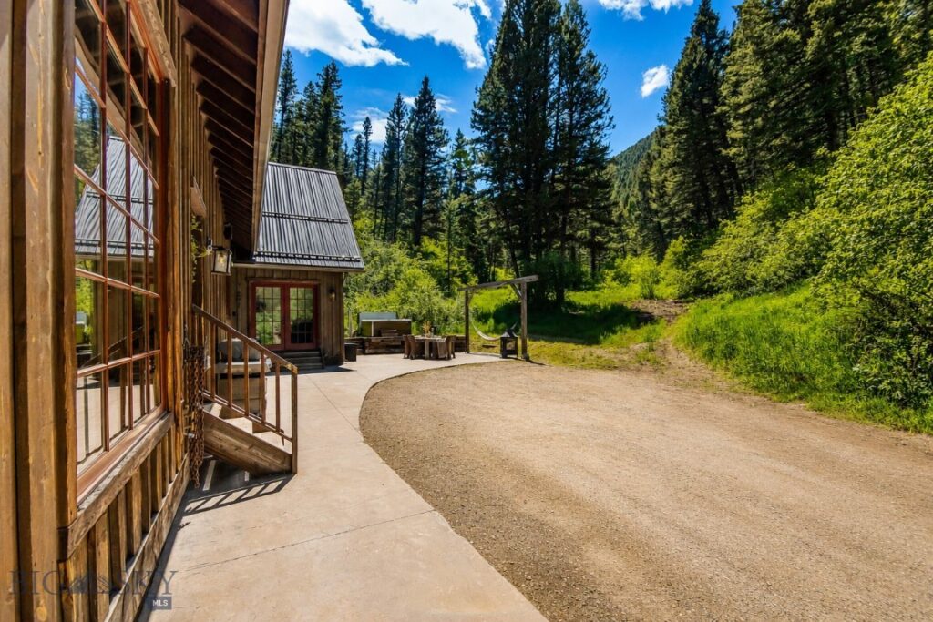 141 Old Timber Way, Bozeman MT 59718