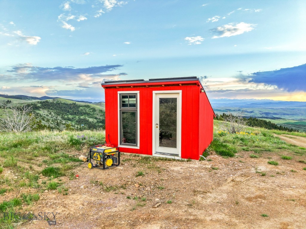 1435 Lone Wolf Trail, Three Forks MT 59752