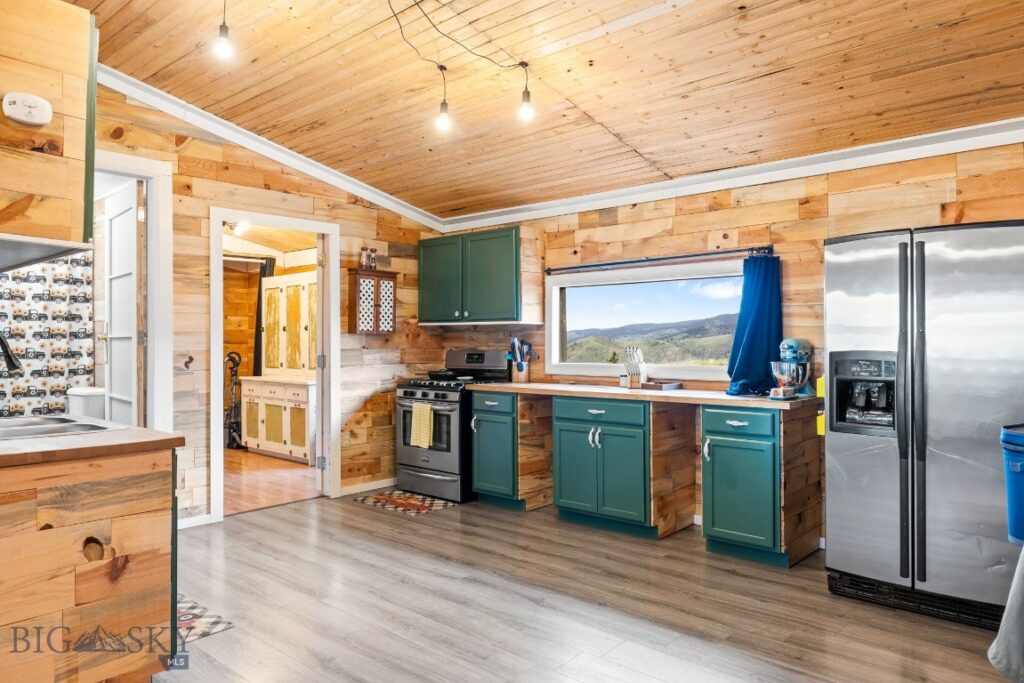 1435 Lone Wolf Trail, Three Forks MT 59752