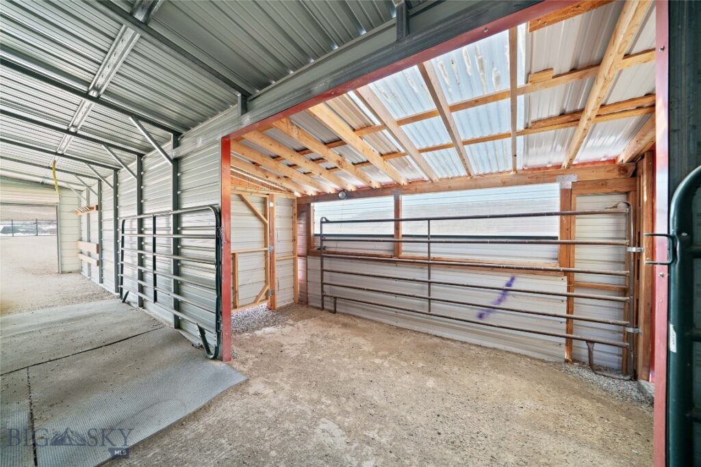 1460 Horseshoe Gulch Road, Manhattan MT 59741