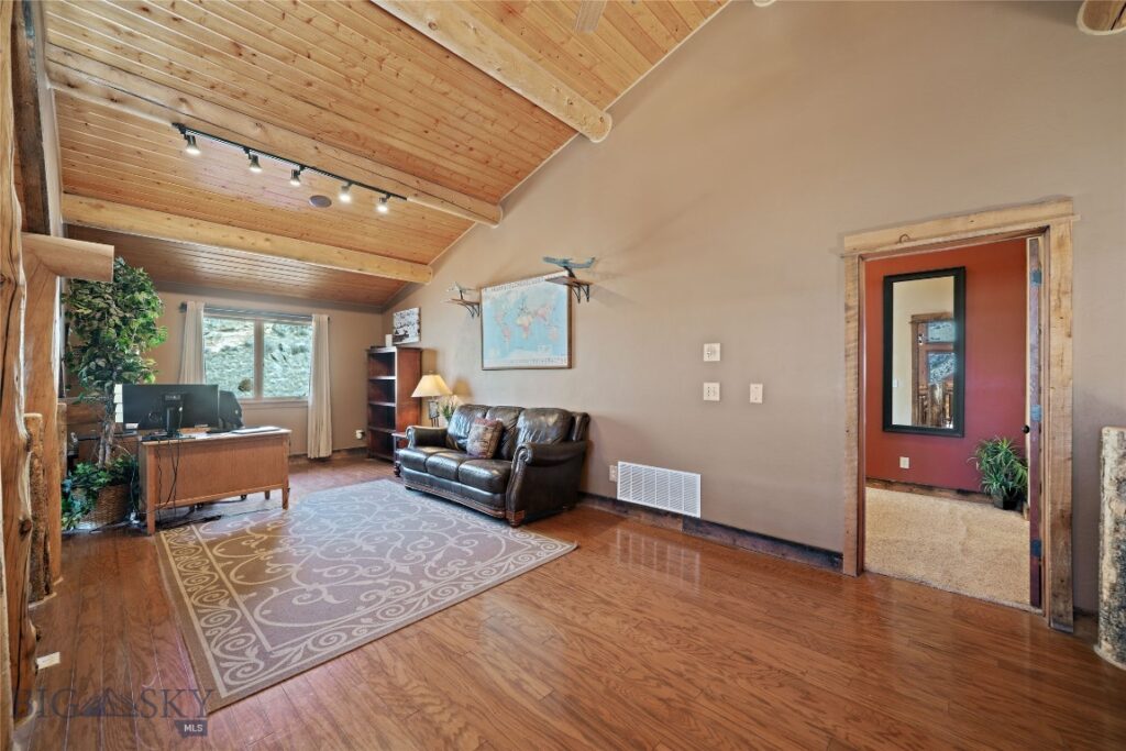 1460 Horseshoe Gulch Road, Manhattan MT 59741