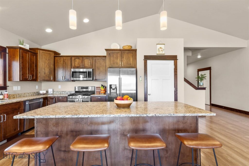 150 Pioneer Crossing, Manhattan MT 59741