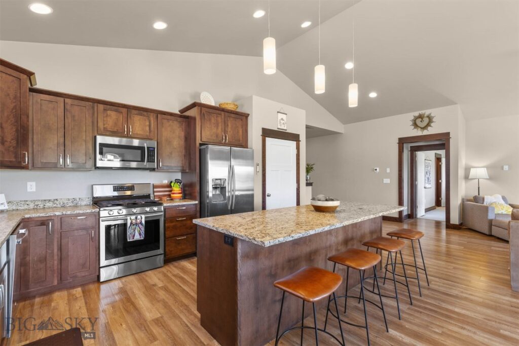 150 Pioneer Crossing, Manhattan MT 59741