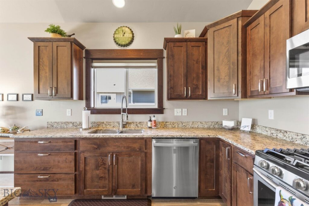 150 Pioneer Crossing, Manhattan MT 59741