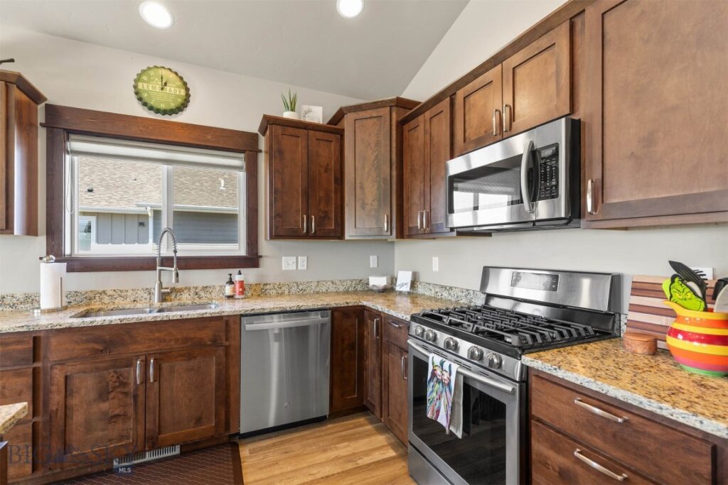 150 Pioneer Crossing, Manhattan MT 59741