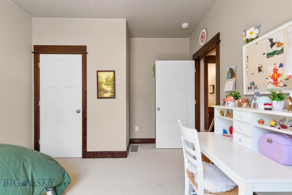 150 Pioneer Crossing, Manhattan MT 59741