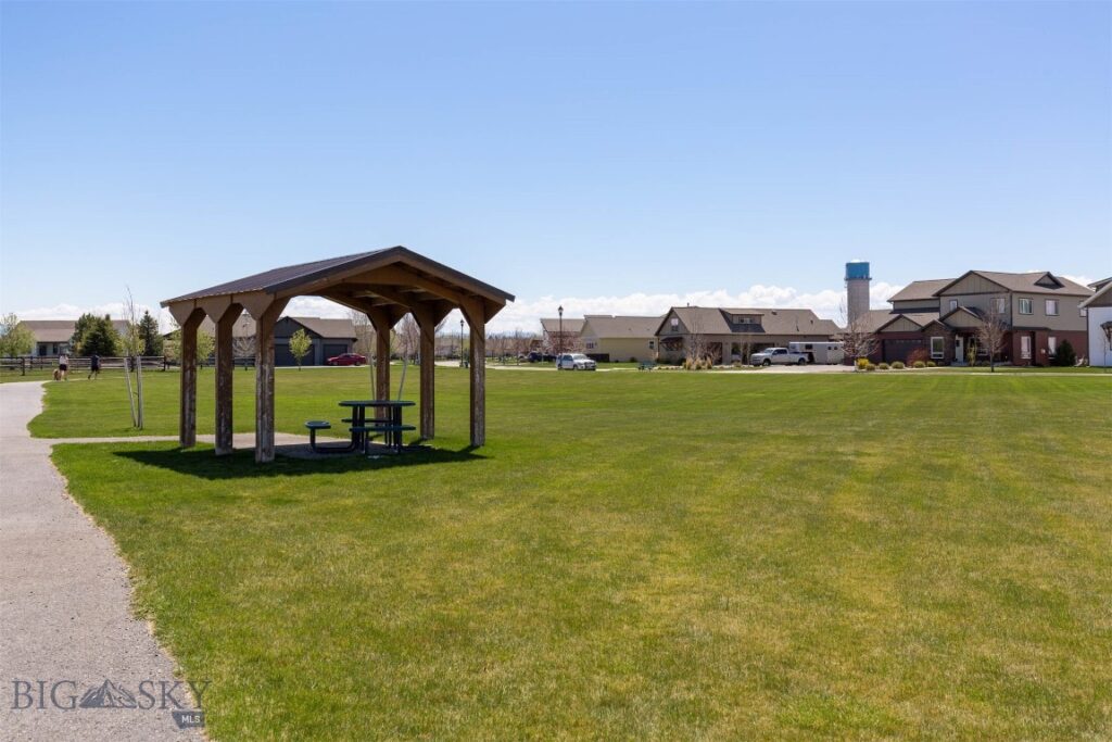 150 Pioneer Crossing, Manhattan MT 59741