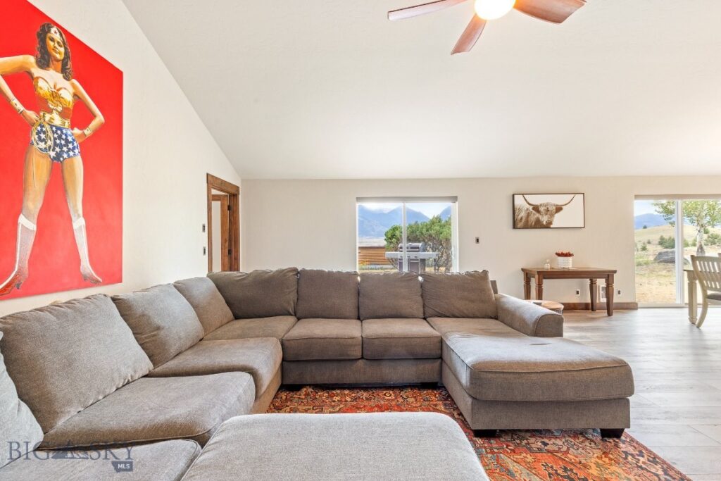 16 Evening Star Drive, Emigrant MT 59027