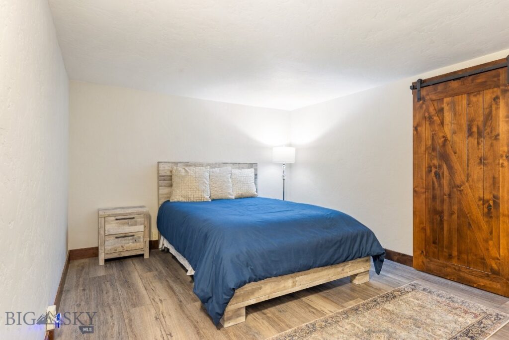 16 Evening Star Drive, Emigrant MT 59027