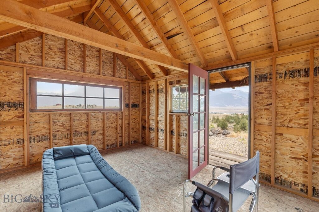 16 Evening Star Drive, Emigrant MT 59027