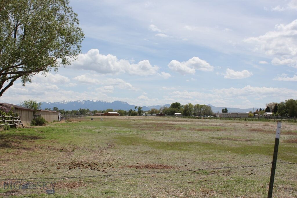 160 Sullivan, Dillon MT 59725