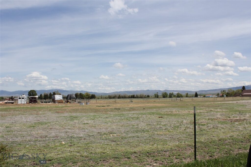 160 Sullivan, Dillon MT 59725