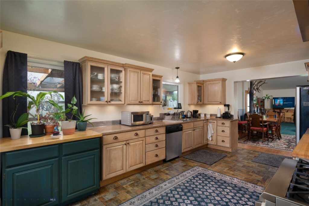 165 N Meadow Creek Road, McAllister MT 59740