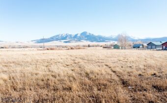 17 W Point, Livingston MT 59047
