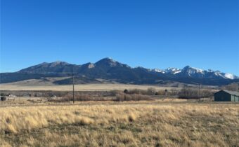17 W Point, Livingston MT 59047