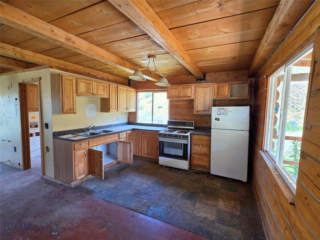 17033 Pole Gulch Road, Clarkston MT 59752