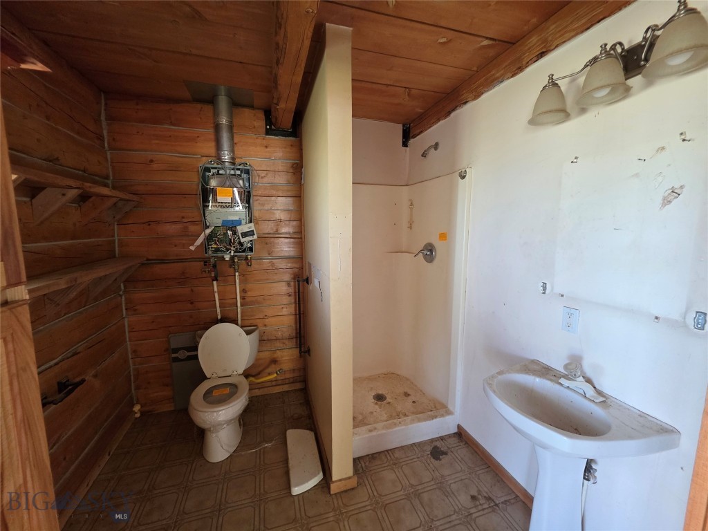 17033 Pole Gulch Road, Clarkston MT 59752