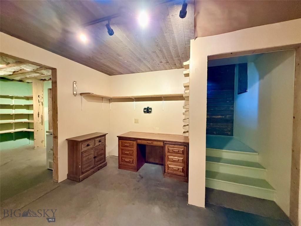 17248 Pole Gulch Rd, Three Forks MT 59752
