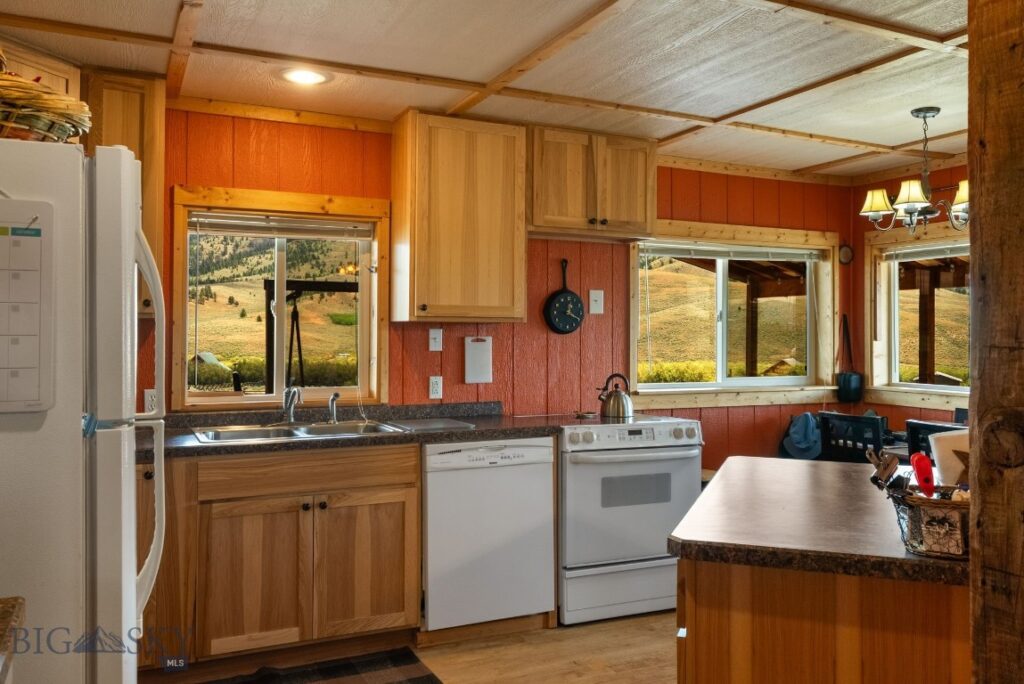 174 Mountain View Way, Polaris MT 59746