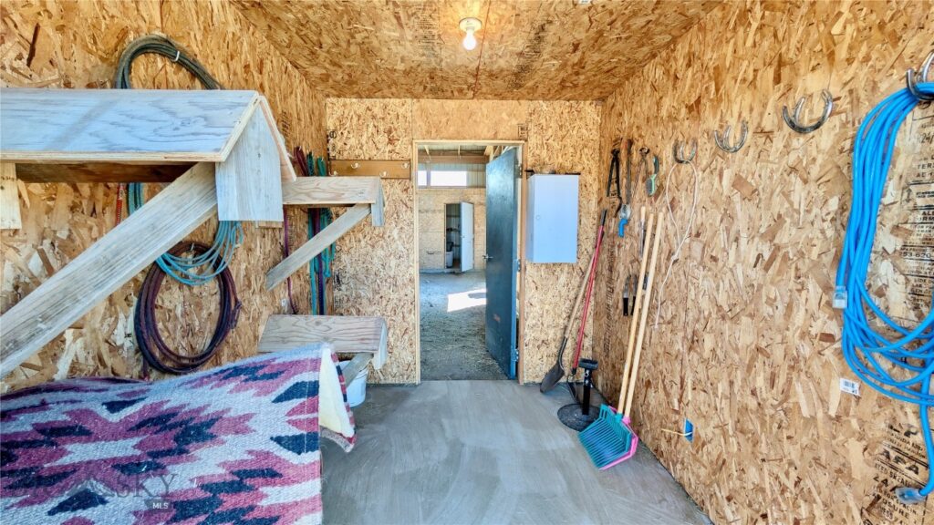 175 Sandy Lane, Dillon MT 59725