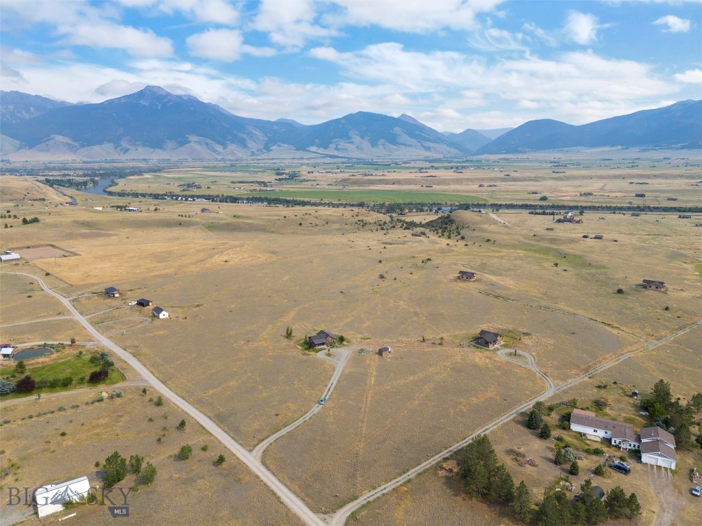 18 Cielo Grande Drive, Livingston MT 59047