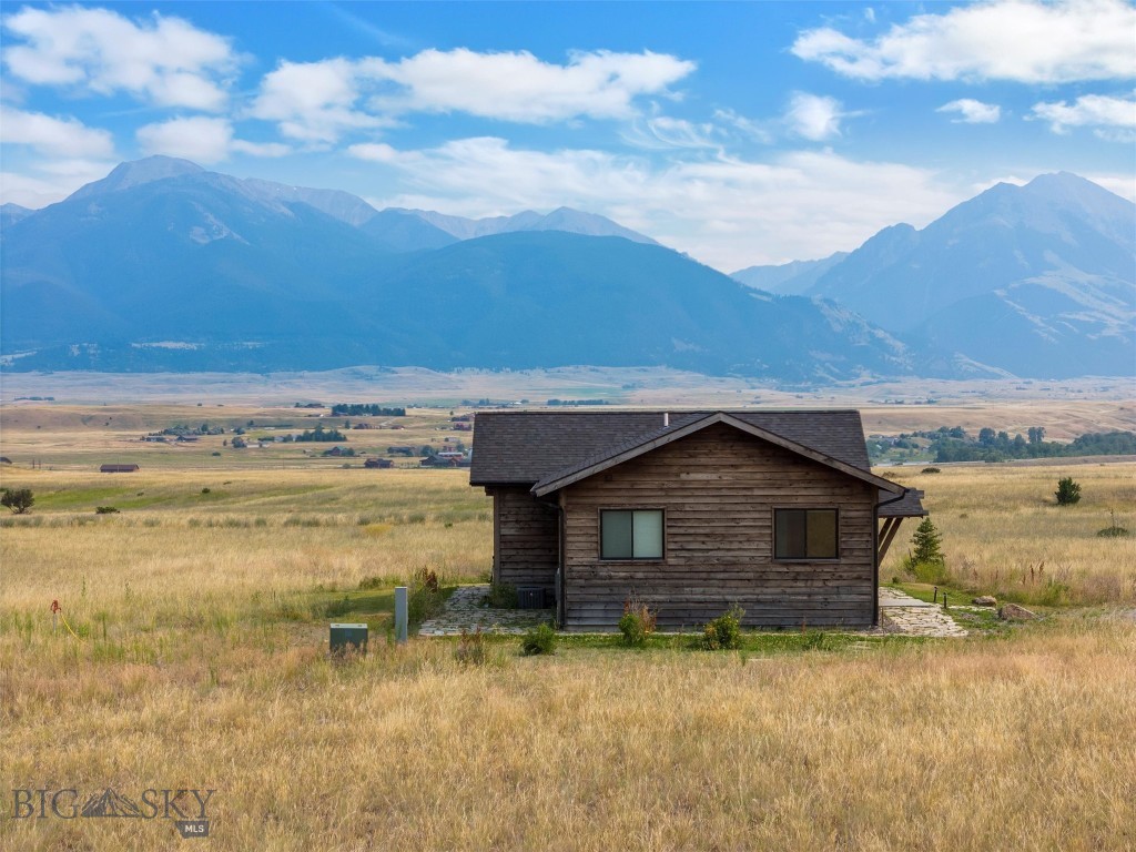 18 Cielo Grande Drive, Livingston MT 59047