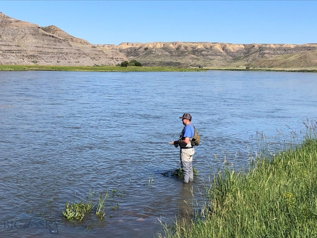 18 Vernon Road, Highwood MT 59450