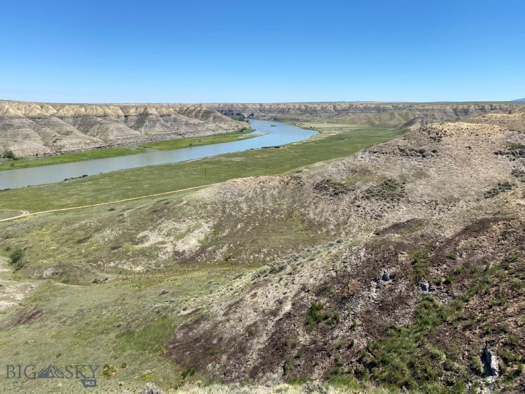 18 Vernon Road, Highwood MT 59450