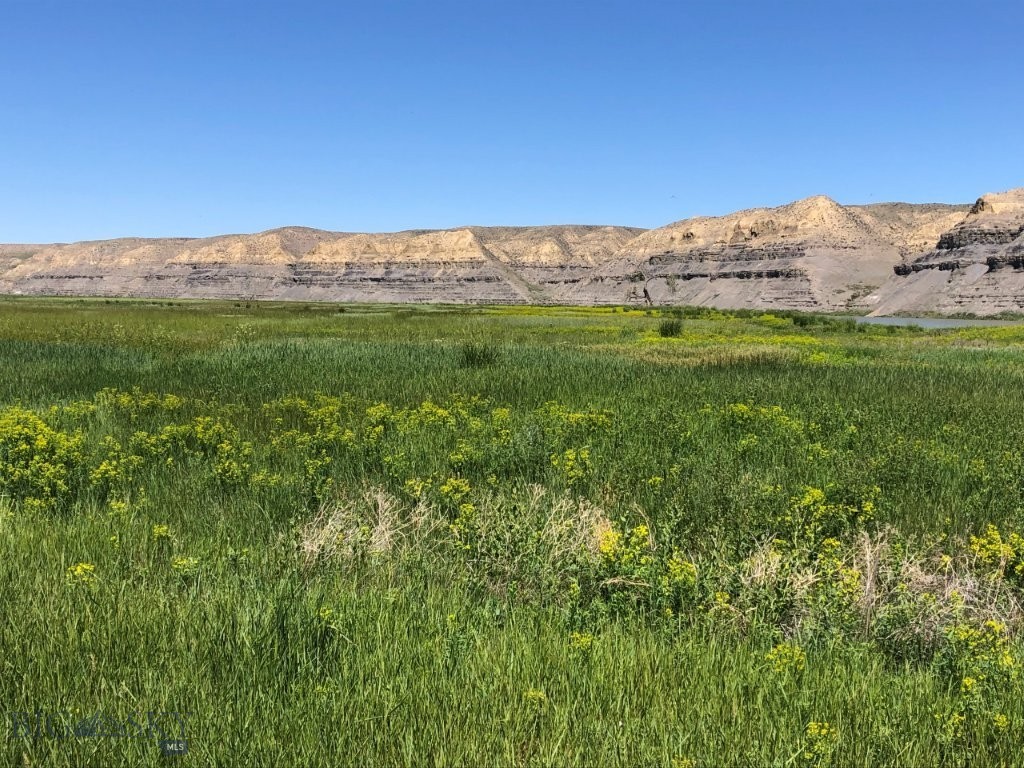 18 Vernon Road, Highwood MT 59450