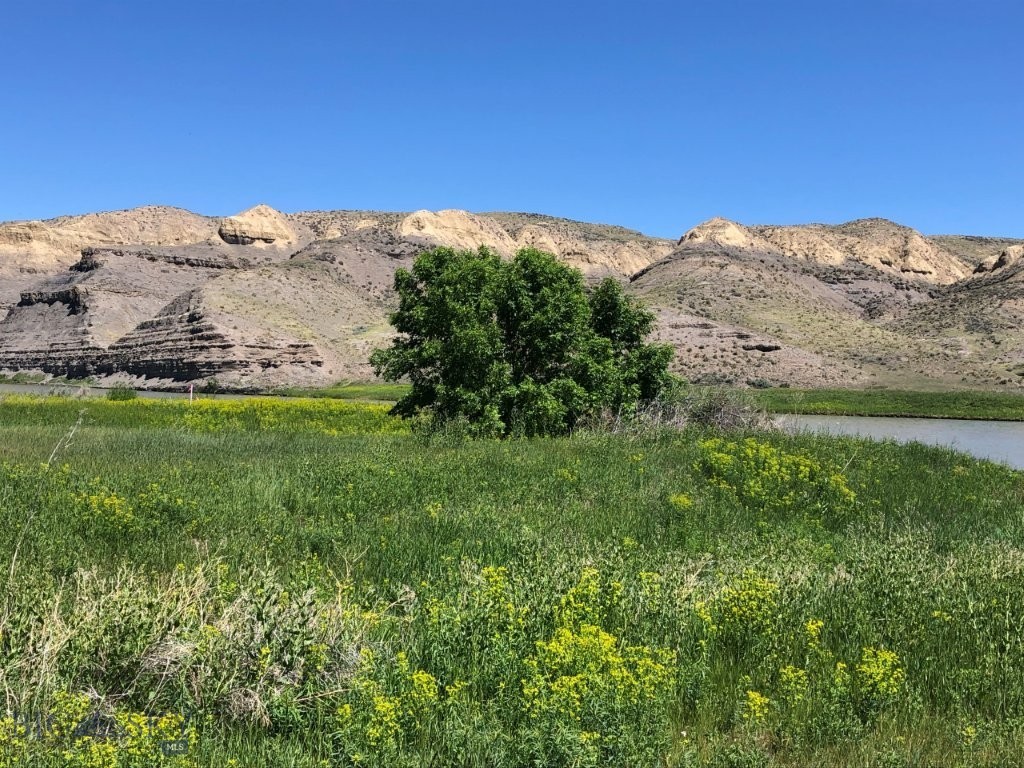 18 Vernon Road, Highwood MT 59450