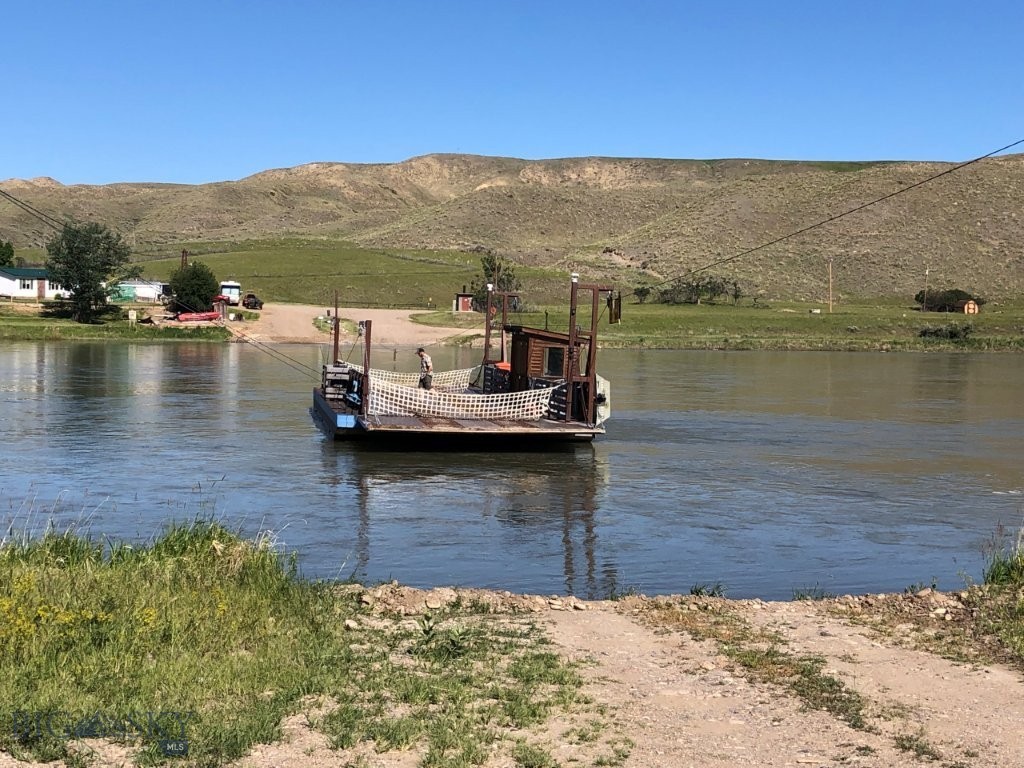 18 Vernon Road, Highwood MT 59450