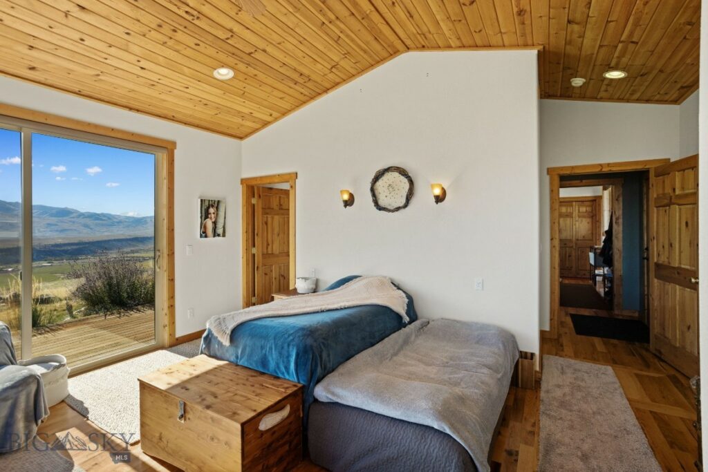 18 Libra Drive, Emigrant MT 59027