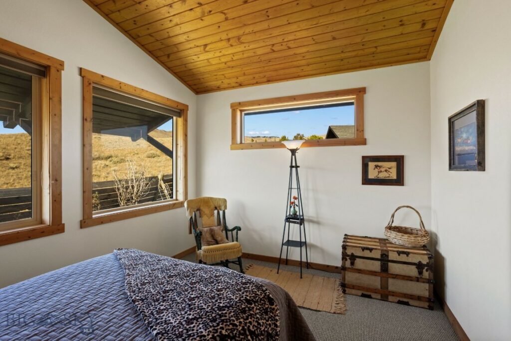 18 Libra Drive, Emigrant MT 59027