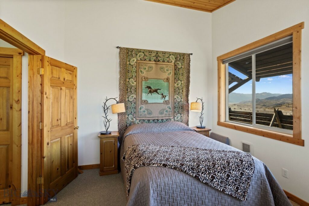 18 Libra Drive, Emigrant MT 59027