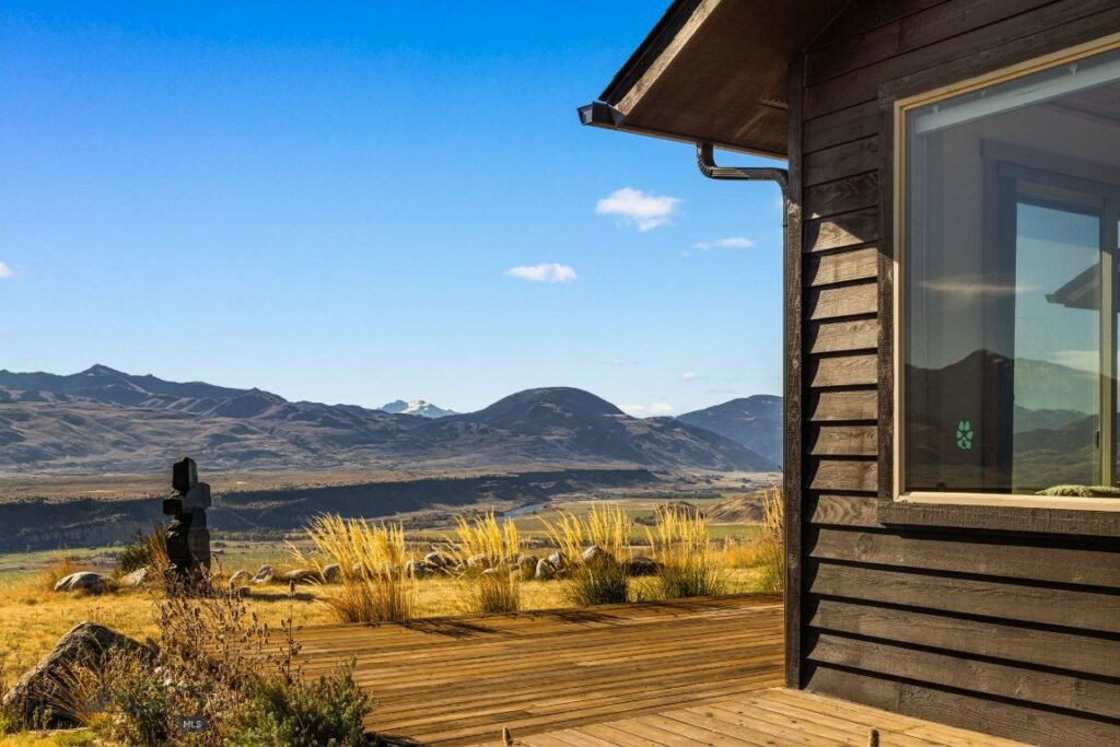 18 Libra Drive, Emigrant MT 59027