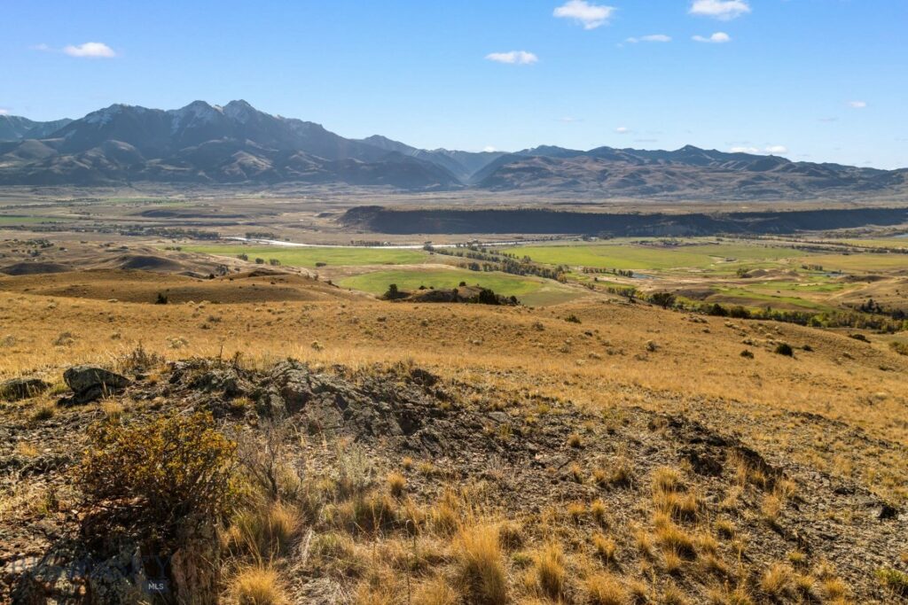 18 Libra Drive, Emigrant MT 59027