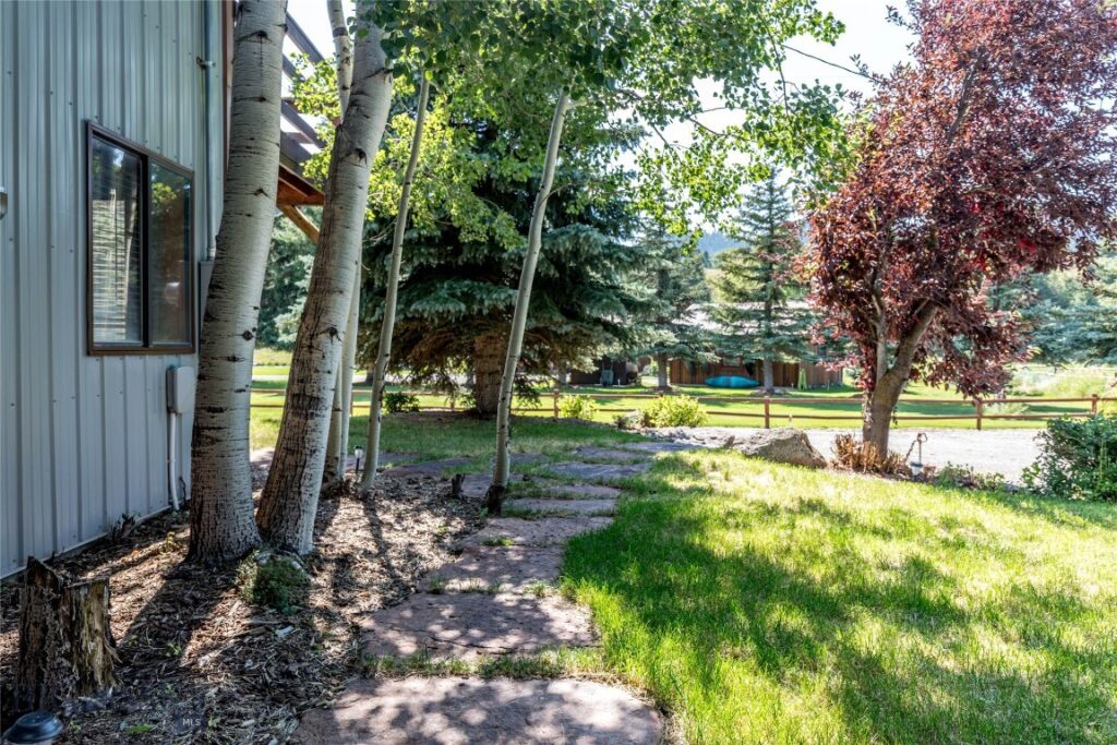 18 Sturdy Lane, Cameron MT 59720