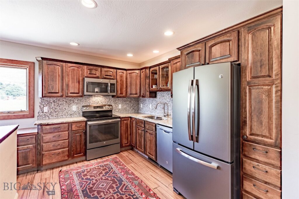 18 Sturdy Lane, Cameron MT 59720