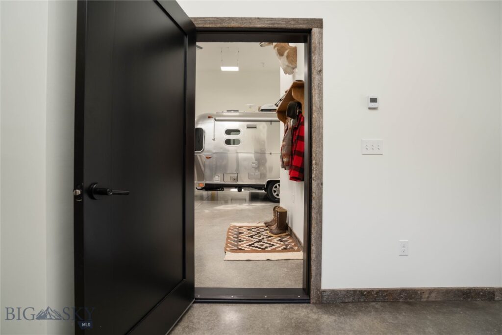 182 Elk Ridge Road, Livingston MT 59047