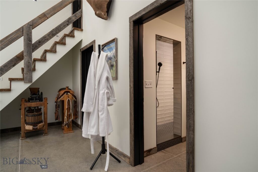 182 Elk Ridge Road, Livingston MT 59047